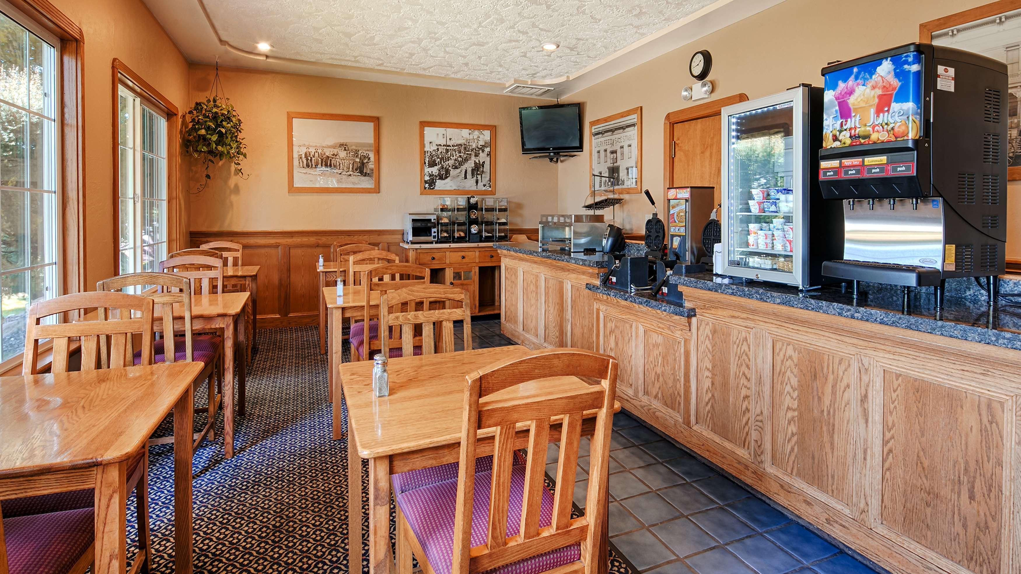 Best Western Country Inn Fortuna Eksteriør bilde